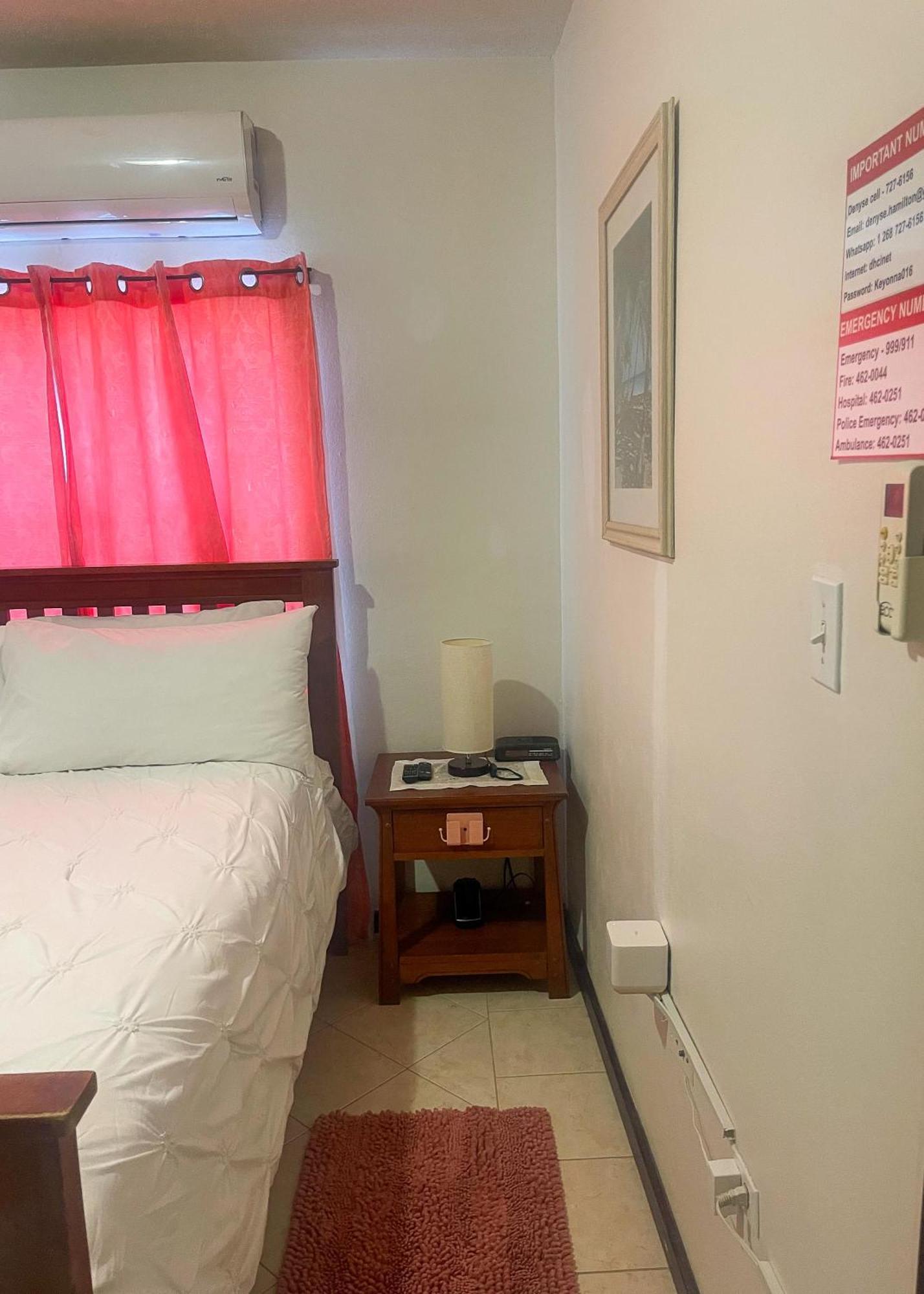 Denyse Home Cottage St. John's Екстер'єр фото