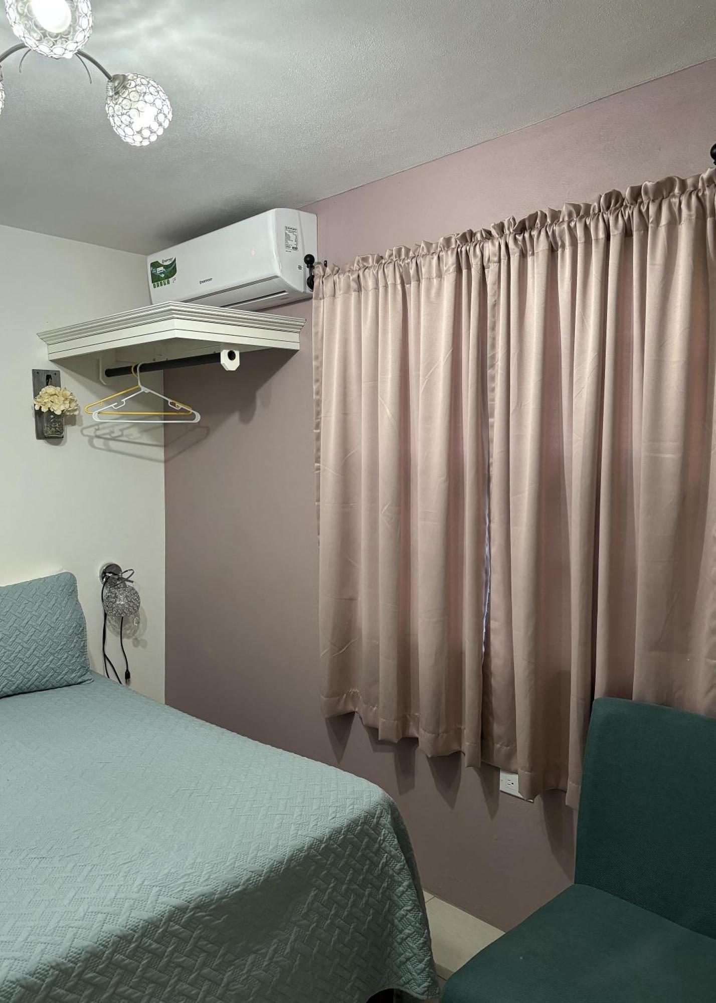 Denyse Home Cottage St. John's Екстер'єр фото
