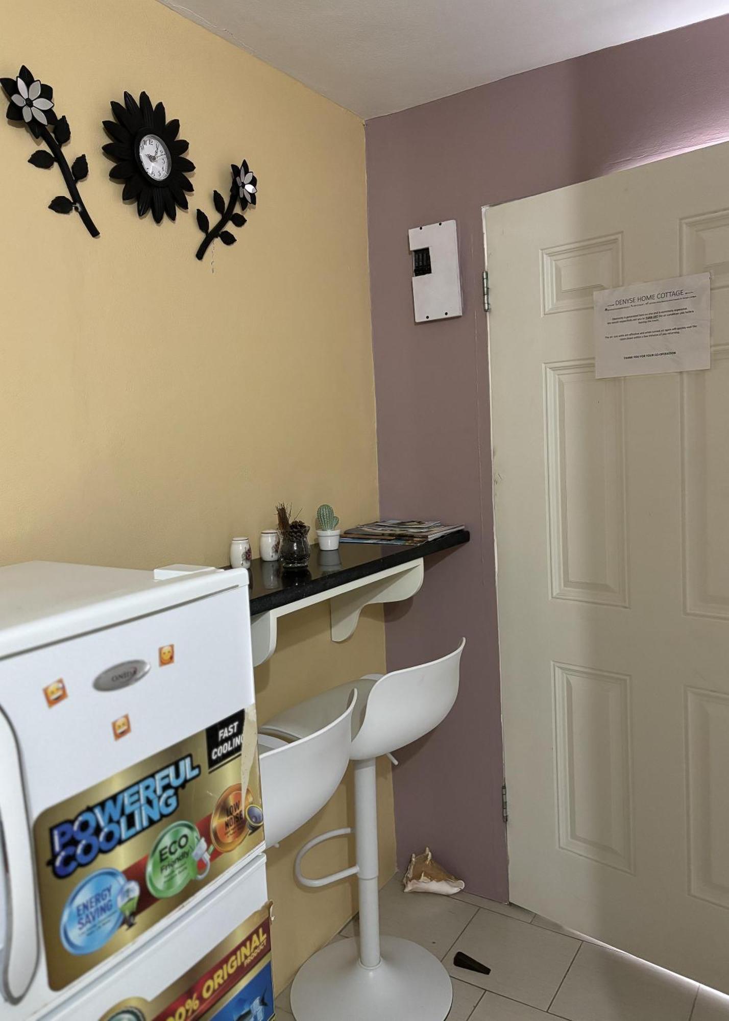 Denyse Home Cottage St. John's Екстер'єр фото