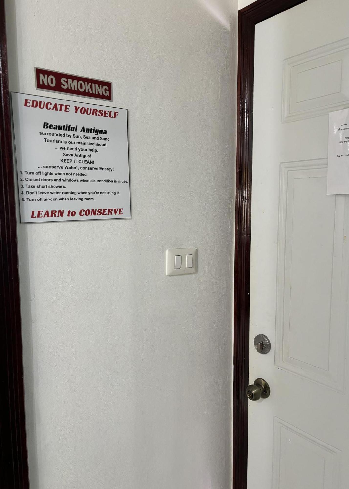 Denyse Home Cottage St. John's Екстер'єр фото