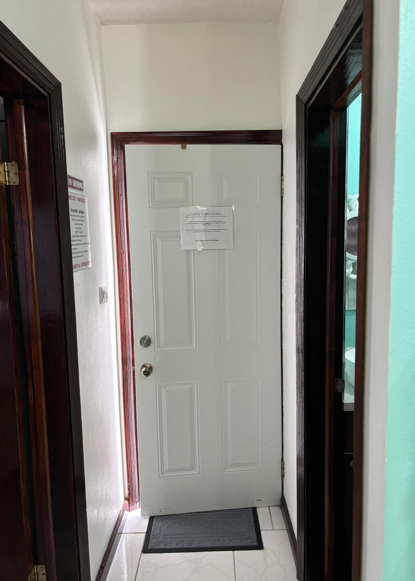 Denyse Home Cottage St. John's Екстер'єр фото