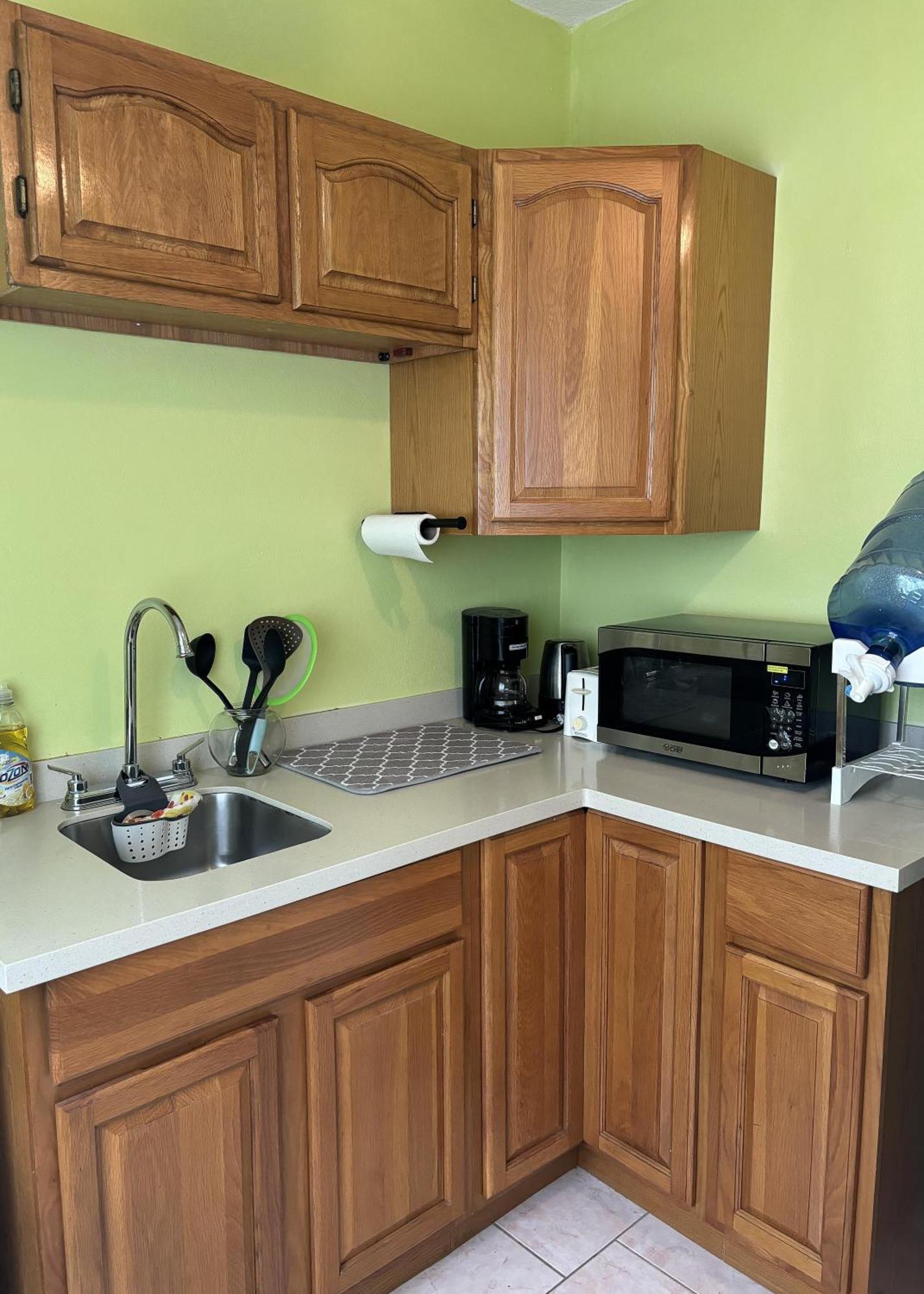 Denyse Home Cottage St. John's Екстер'єр фото